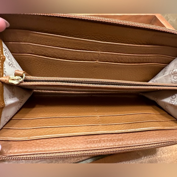 Michael Kors brown leather zippered wallet. Light use. - Picture 6 of 13